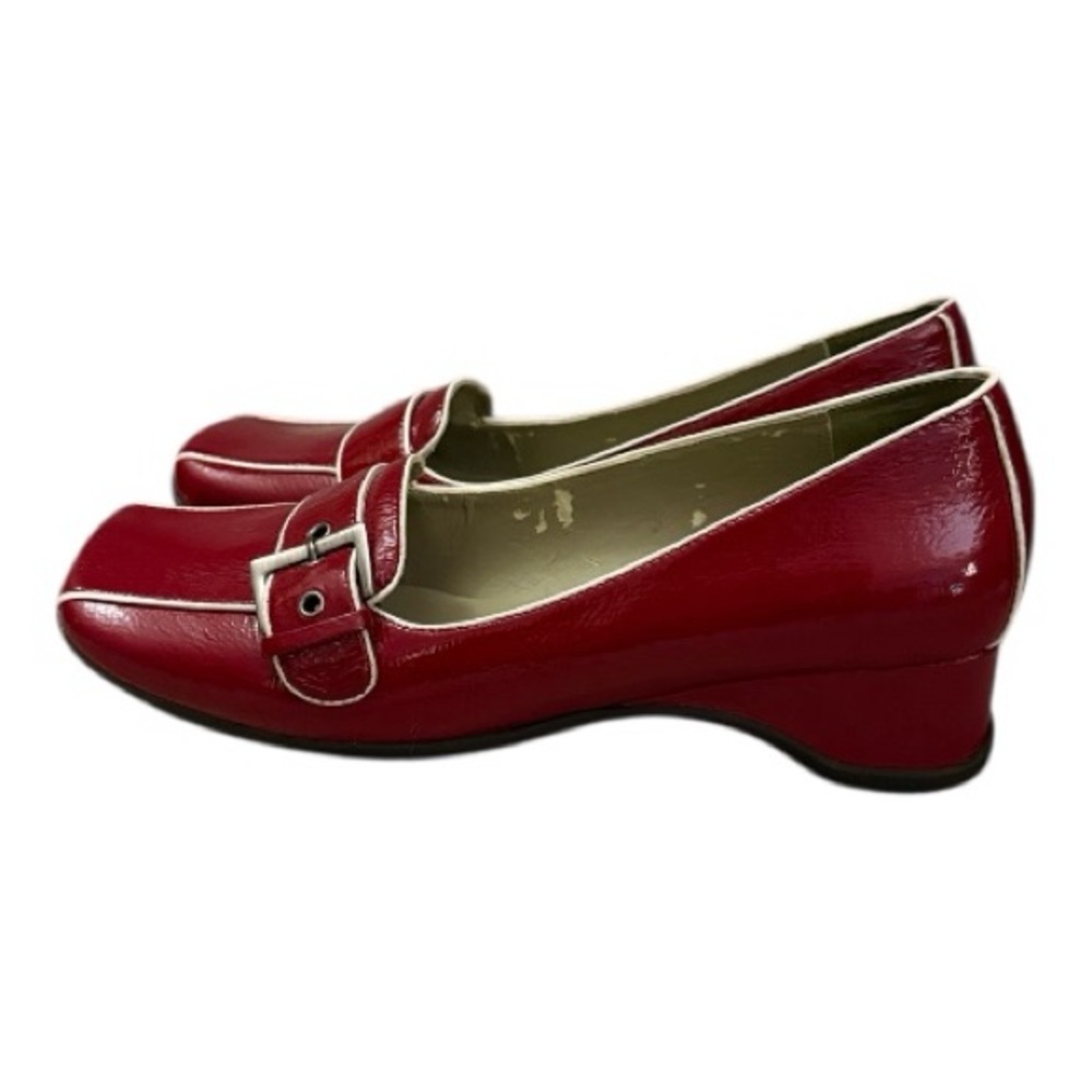 “Kenneth Cole Reaction Joan Shark Red Buckle Square-Toe Loafers - Picture 3 of 7